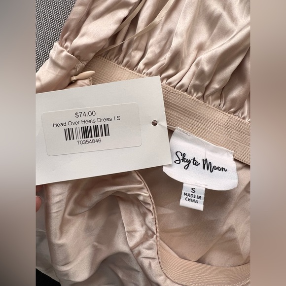 Never Worn Champagne Satin Dress (Size: Small) - Picture 4 of 4